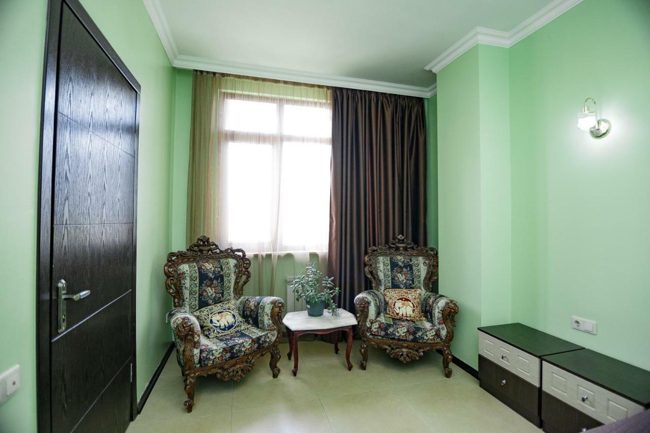 Apartment On Javakhishvili Batumi Exterior foto