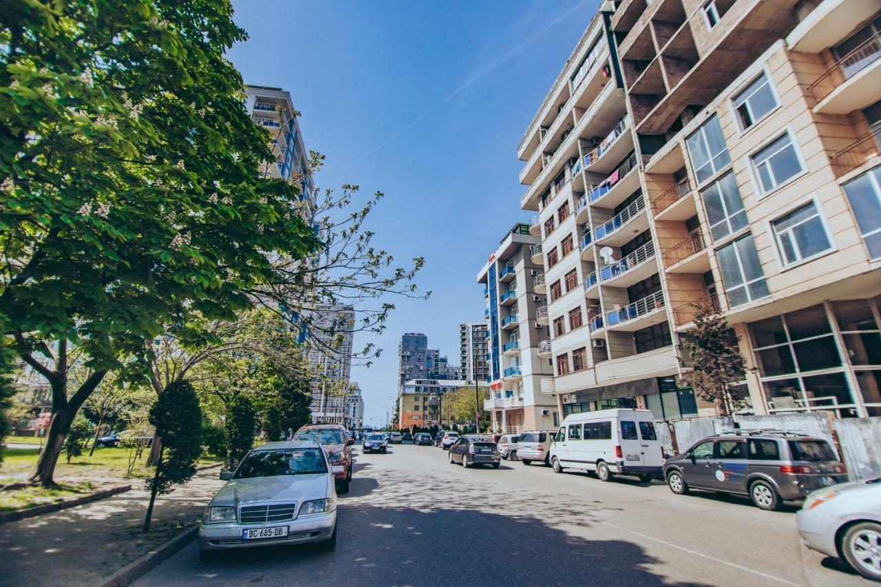 Apartment On Javakhishvili Batumi Exterior foto